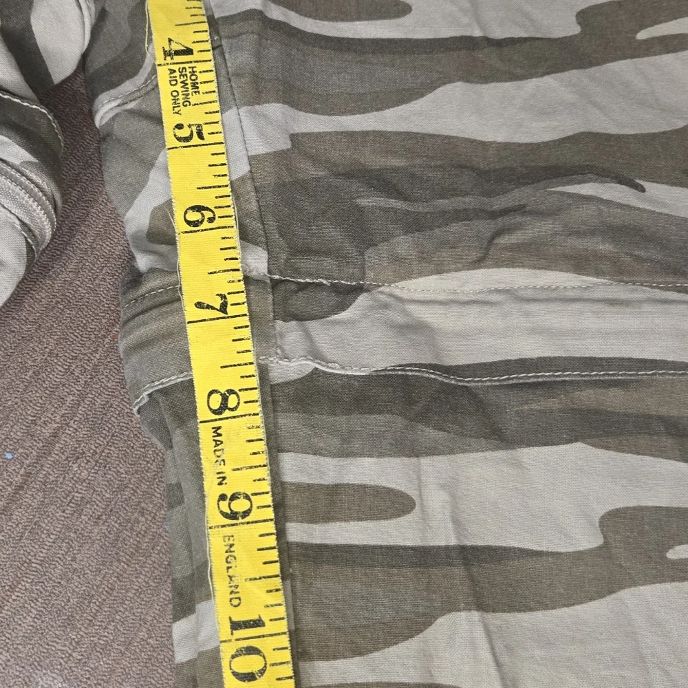 Cabela's Camo Cargo Convertible zip off pants